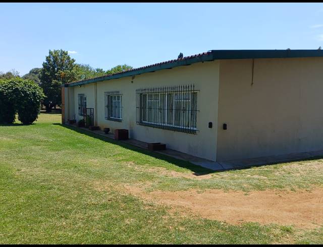 4 BEDROOM HOUSE TO LET IN NELSONIA